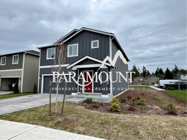 Building Photo - Gorgeous Newer Build 4 Bedroom Home!