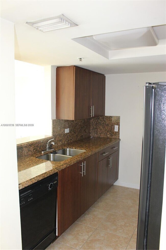 Foto del edificio - 1690 SW 27th Ave