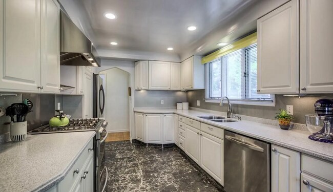 Foto del edificio - Charming 2 Bedroom In Benson!!