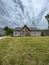 Building Photo - 4407 Howardcrest Dr