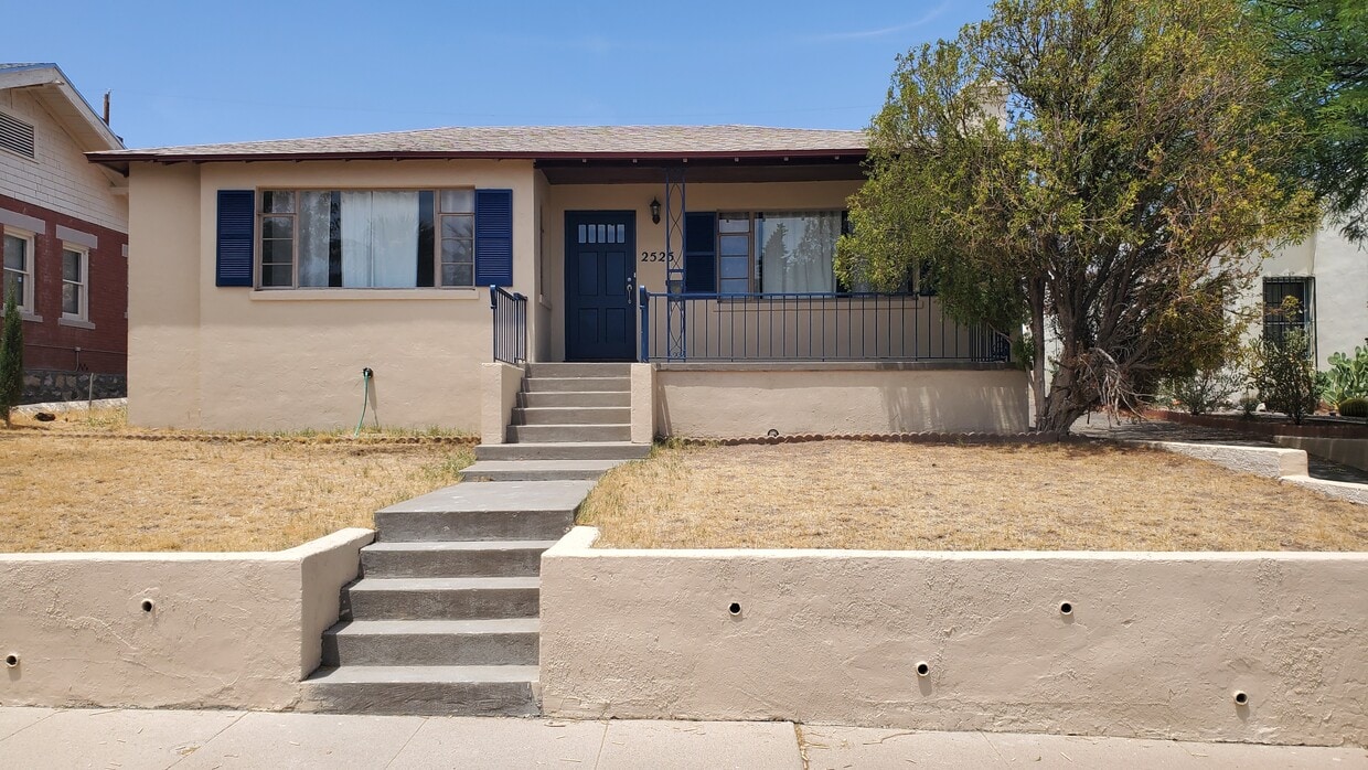 Front of house - 2525 Richmond Ave