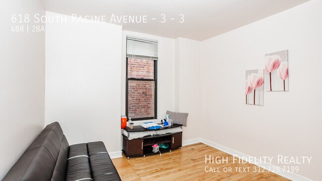 Foto del edificio - 618 S Racine Ave