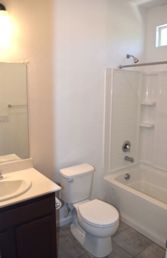 Foto del edificio - 10747 Piave Way
