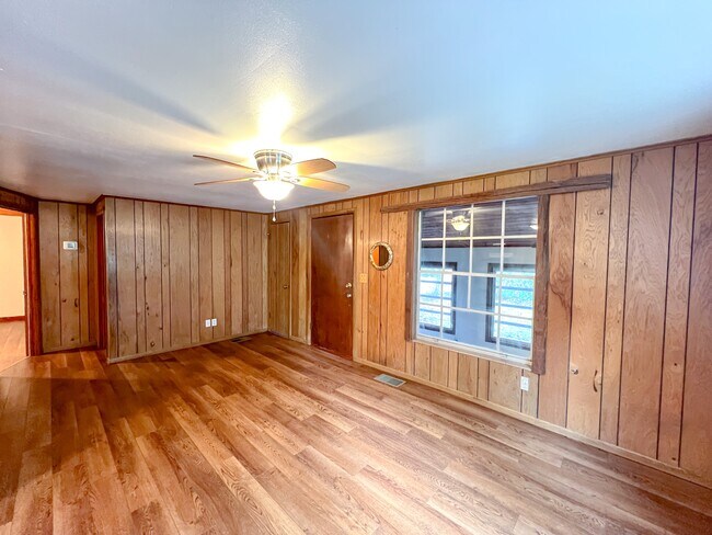 Foto del edificio - 11719 NE 7th Ave