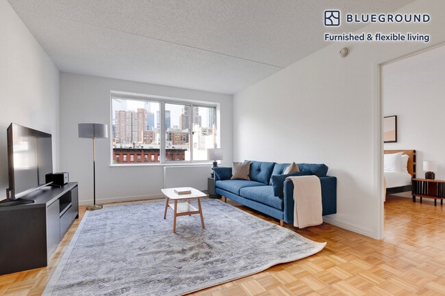 Building Photo - 520 W 48th St