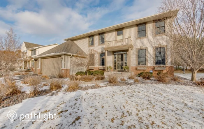 Primary Photo - 10772 Hawthorn Trail, Woodbury, MN, 55129