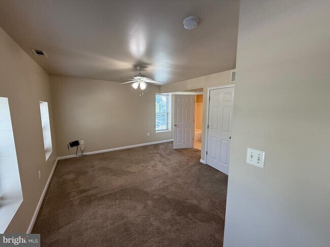 Building Photo - 116 Hanover Pike