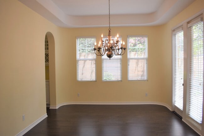 Foto del edificio - Beautiful 5 bedroom, 5 bath home in Desira...
