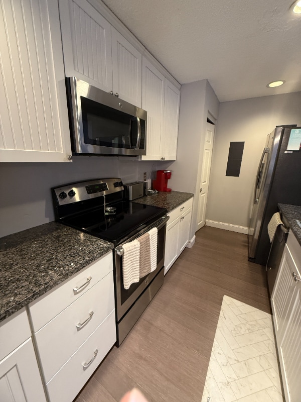 Foto del edificio - 46 Brewster Cir