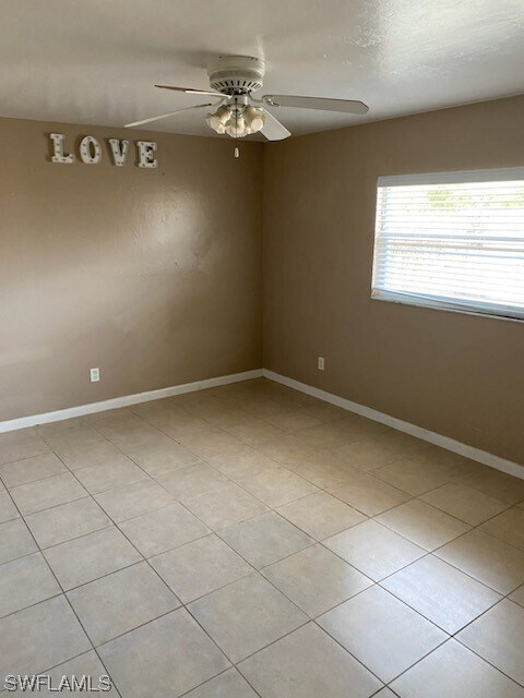 Foto del edificio - 1015 SW 48th Terrace