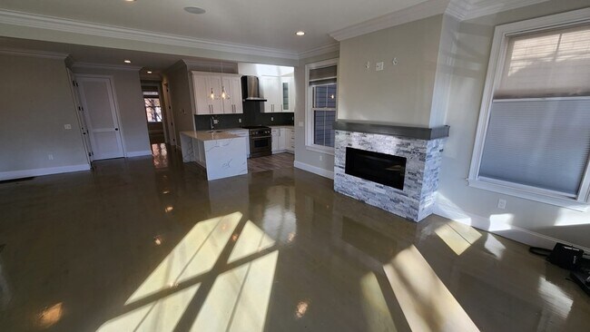 Foto del edificio - 579 E 8th St