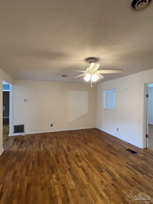 Building Photo - 5425 Westwood Dr