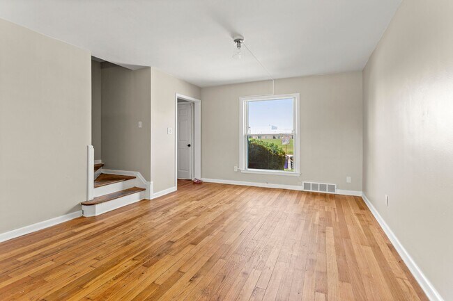 Foto del edificio - Beautiful updated townhome