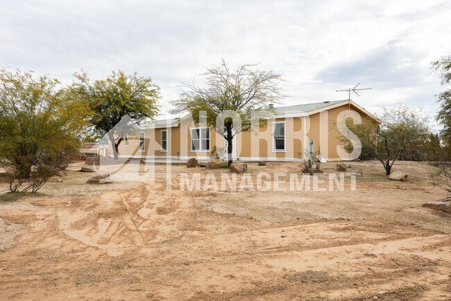 Building Photo - Acreage, NO HOA, So Much Room!