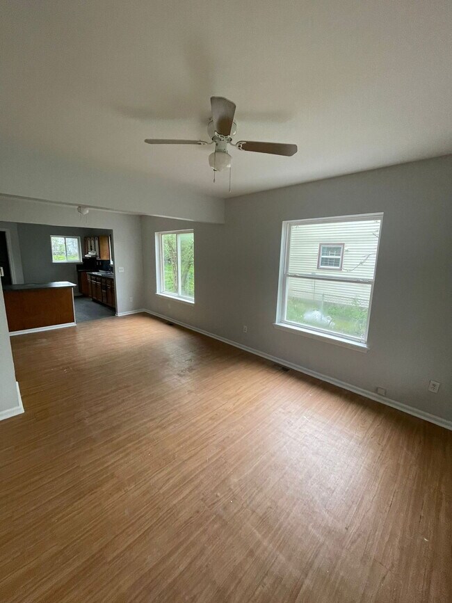 Building Photo - Property in Flint Available now! (Section ...
