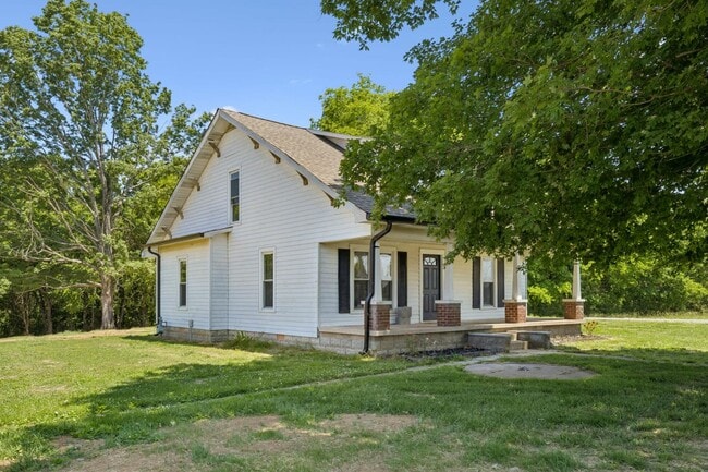 Photo - 2547 Bearwallow Rd House