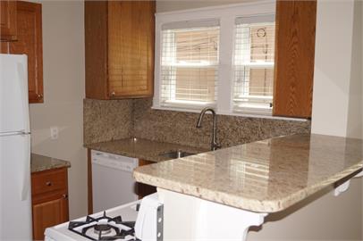 Primary Photo - 906 Beaconsfield Ave