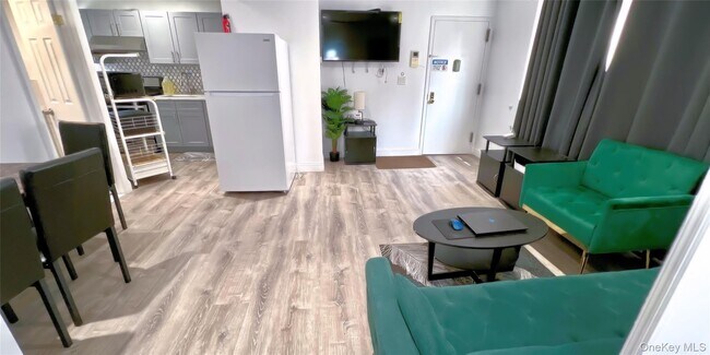 Foto del edificio - 41-22-4175 75th St