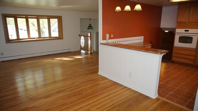 Building Photo - 10634 W Tufts Ln