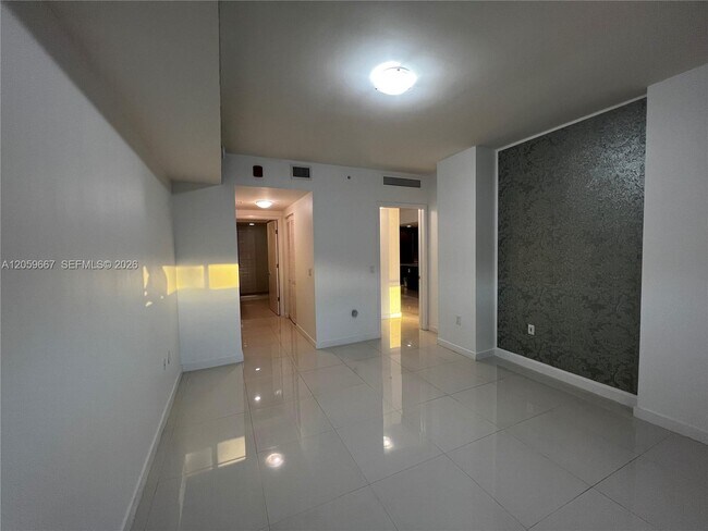 Foto del edificio - 7825 NW 107th Ave