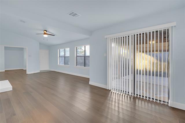 Foto del edificio - 3002 Rustlewind Ln