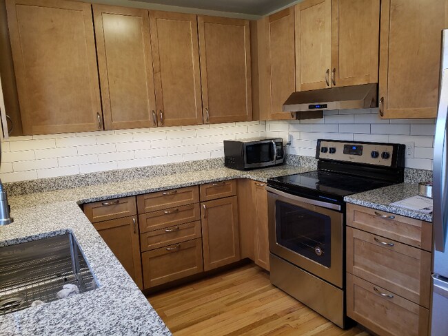 Foto del edificio - 1400 Village Ln