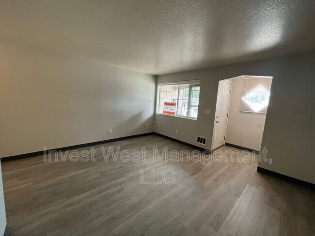 Foto del edificio - 628 SE Russell St