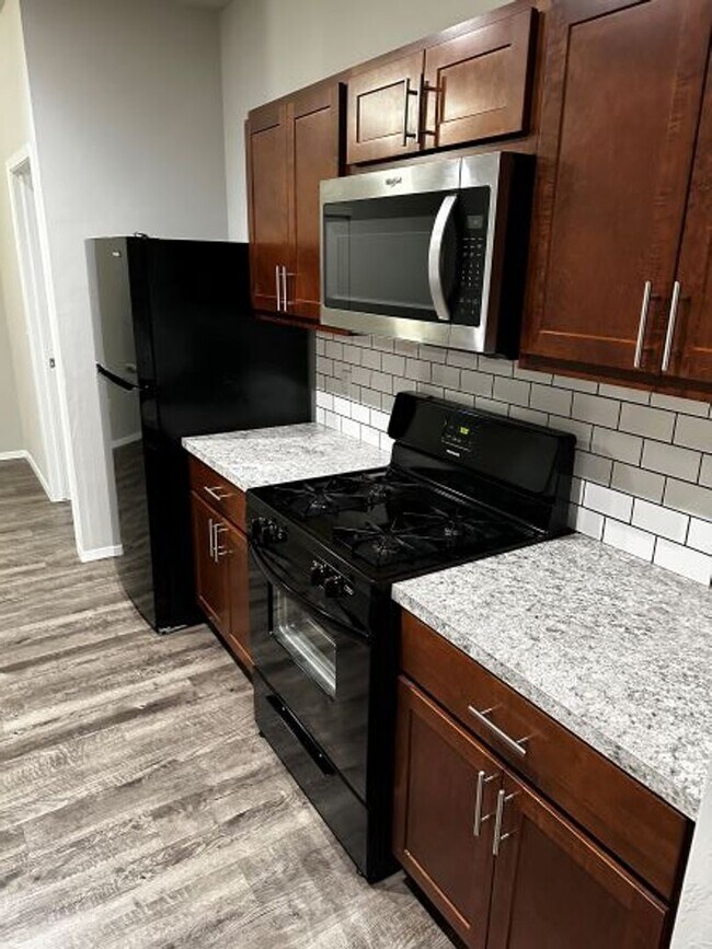 Foto del edificio - Open Floor Plan - Great Location - Putnam City Schools