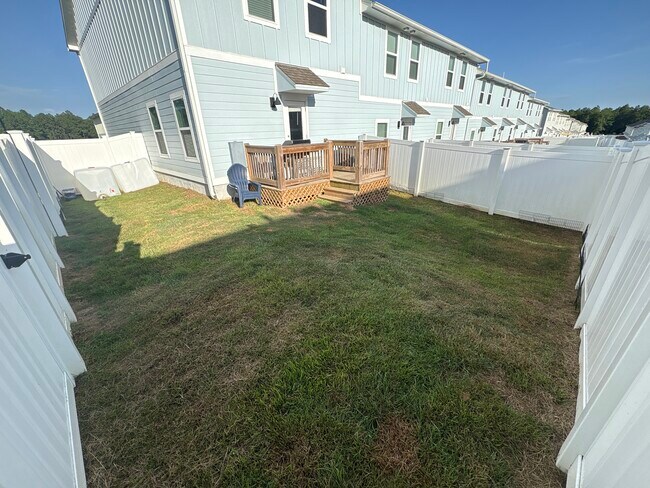 Foto del edificio - 9491 Nature Creek Cir