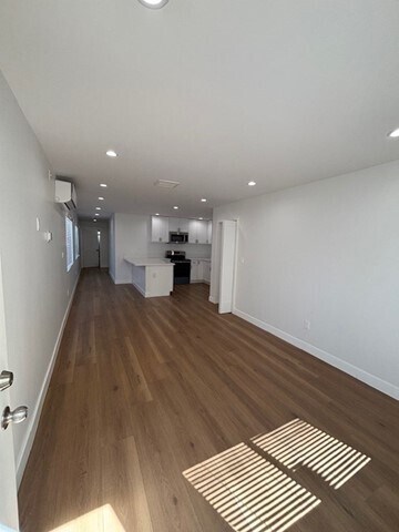 Building Photo - 319 E 106th St