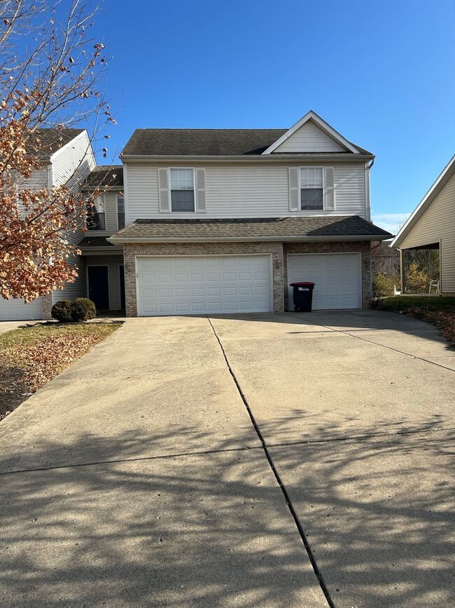 Building Photo - 3923 Ledyard St