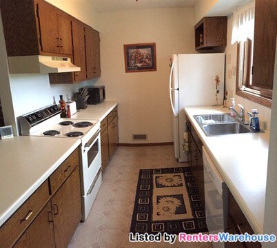Building Photo - 2525 Stockinger Dr