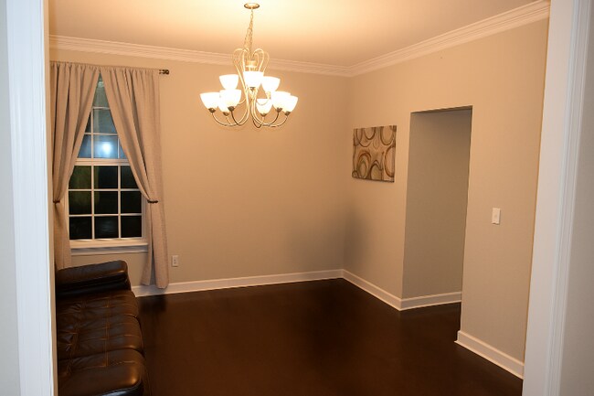 Foto del edificio - 912 Lake Thrasher Dr