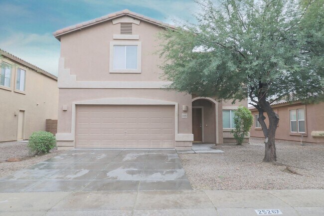 Foto del edificio - Charming 4 Bed 2.5 Bath Buckeye Home
