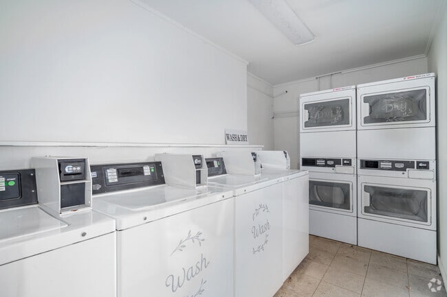 Laundry Room - Aristocrat Apartments