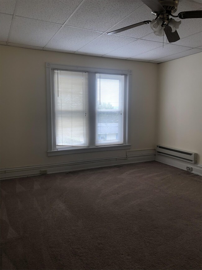 Building Photo - 5655 E Texas Rd