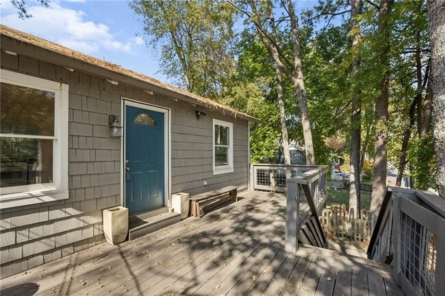 Building Photo - 1720 Marvin St NW