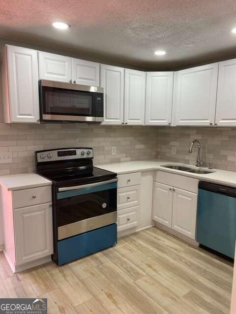 Primary Photo - 3884 Parklane Dr