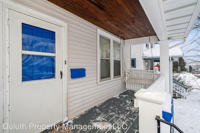 Foto del edificio - 4 br, 2 bath House - 920 N 13th Ave E