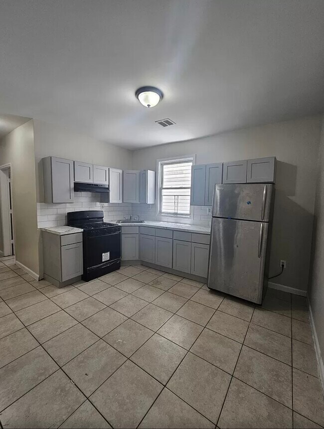 Foto del edificio - 655 S 19th St