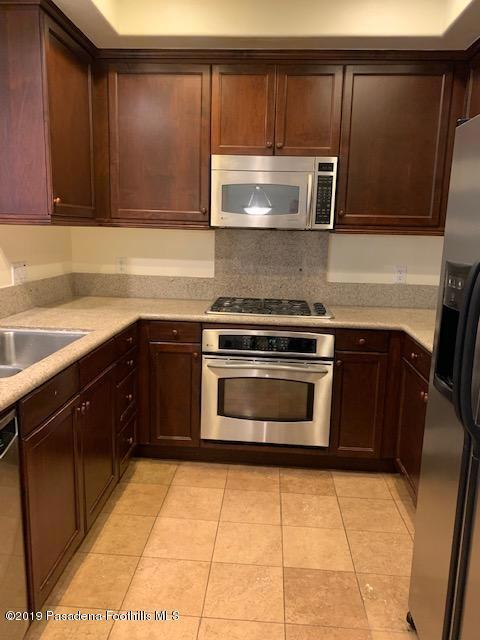 Foto del edificio - 128 N Oak Knoll Ave