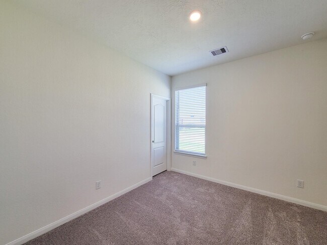 Foto del edificio - 2815 Lyra Ct