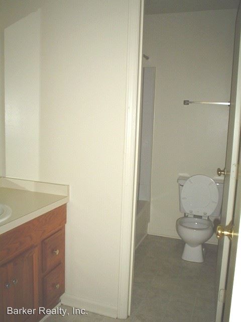 Building Photo - 721 Dorothea Dr