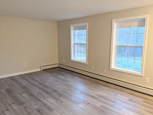 Building Photo - 623B River Rd