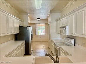 Building Photo - 8450 Kingbird Loop