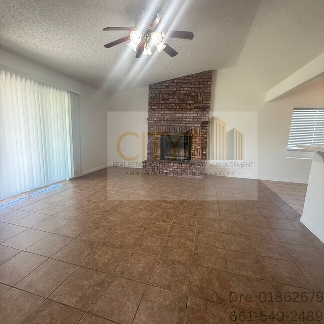 Foto del edificio - 11017 Baron Ave