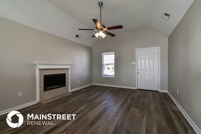 Building Photo - 4539 Longtree Ave