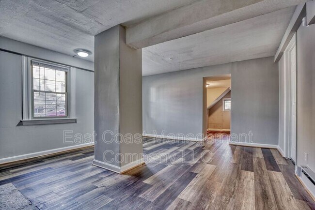 Foto del edificio - 2110 Taylor Ave