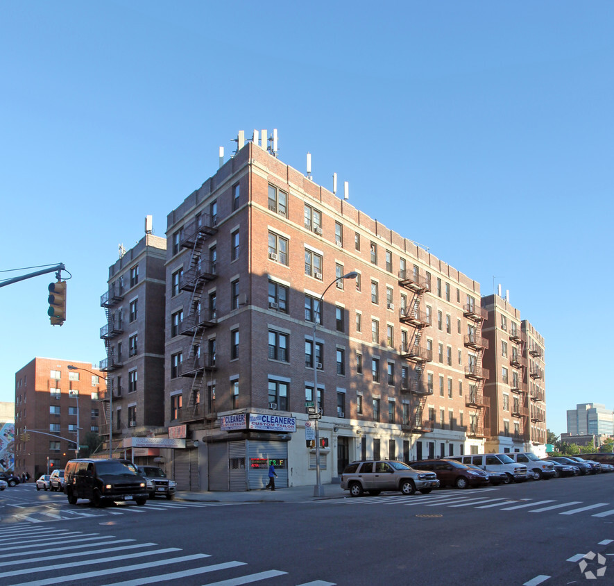 Edificio - Washington Heights Apartments