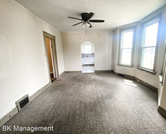 Building Photo - 4 br, 2 bath House - 311 W Fowler Ave